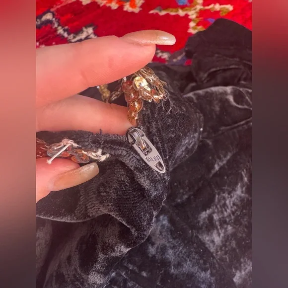 70s Vintage Black Velvet Column Dress w Side Slits and Gold Sequin Details Sz M - Picture 4 of 7